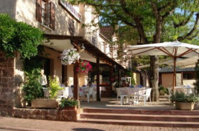 Hotels in Saint-Cyprien-Sur-Dourdou